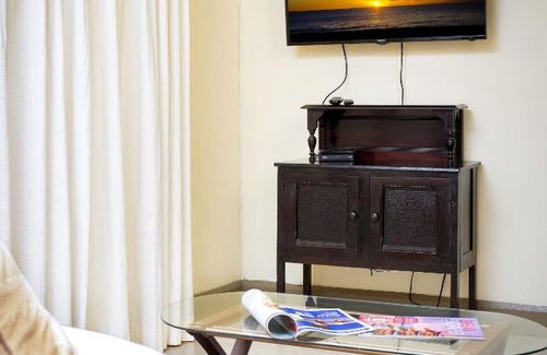 Sunset Crest Apartment | Ground floor apartment located in Hometown, 5 min walk to the Beach