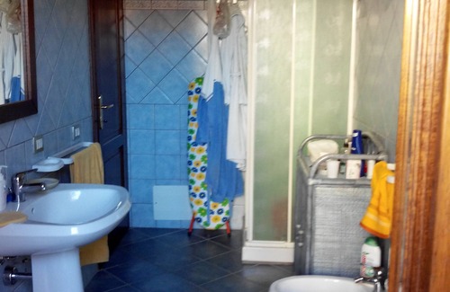 Torpe House | Ground floor house with two small gardens and covered veranda