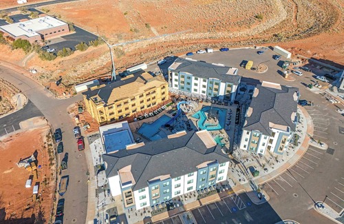 St. George House | Ground Floor Kestrel Suite | 3-Bed, Large Patio, Pool Access"