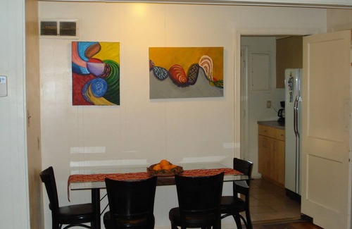 Capitol View Apartment | Ground Level Apartment Close Proximity To Metro Station