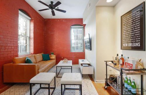 Arts/Warehouse District Apartment | Group Getaway - 2 Modern 3BR-2BA Warehouse Flats - 6 Bedrooms & 4 Baths Total