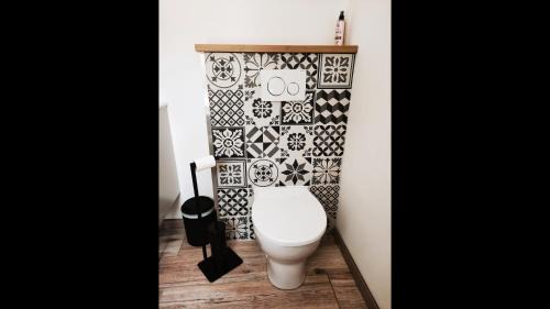 Saint-Jean-de-Vaux House | Gte du moulin brochat avec espace jacuzzi commun