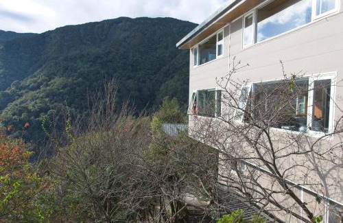 Wufeng House | Guan Wu Chia Cao