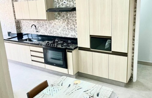 Loteamento Joao Batista Juliao Apartment | Guarujá - Apartamento Beira Mar - Praia Enseada - 100m Praia