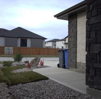 Fort Gary Apartment | Guest Basement suite in Winnipeg