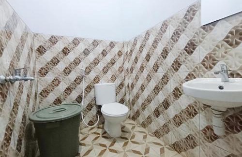 Pekalongan House | Guest House AA Syariah Pekalongan by Hello Room