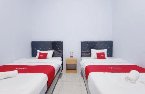 Pekalongan House | Guest House AA Syariah Pekalongan by Hello Room