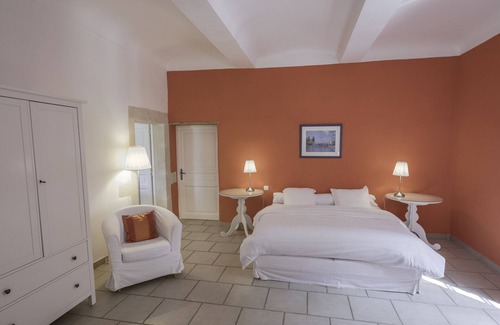 Colonzelle House | Guest House 'Corail' with Shared Pool, Shared Terrace and Wi-Fi