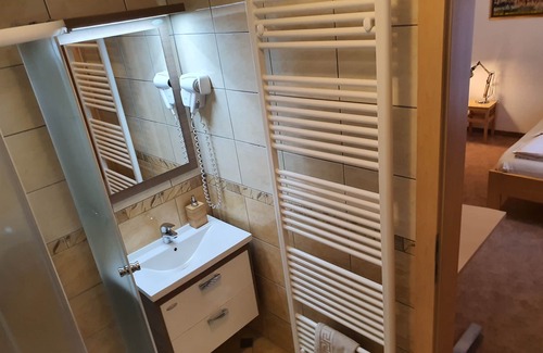 Prevalje Hotel | Guest house Hober