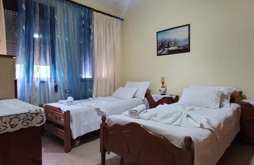 Gjirokaster House | Guest House Makos