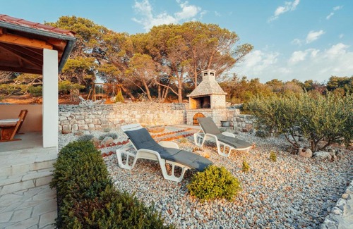 Dragove House | Guest House Sakarun