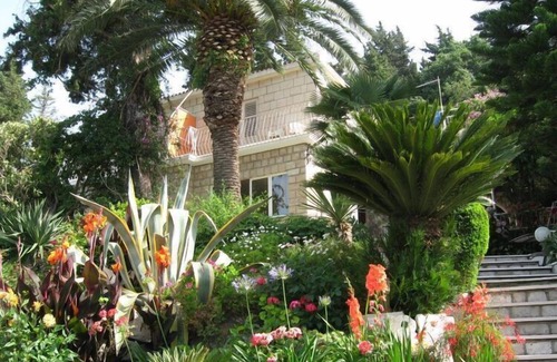 Mlini Apartment | Guest House Villa Nina- Comfort Triple Room with Balcony and Sea View (S1 - crvena)