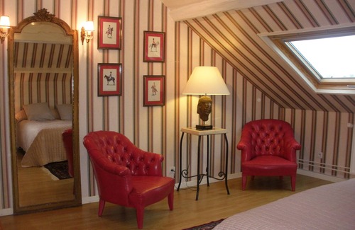 Valseme Bed & Breakfast | GUEST ROOMS IN AN 1830 HOUSE SET IN A LARGE WOODED PARK