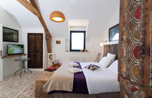 Noyant-et-Aconin Bed & Breakfast | GUEST ROOMS WITH PRIVATE SPA! "LUXURIOUS INTIMACY