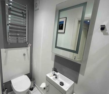 Highlands Apartment | Guest Suite Enfield