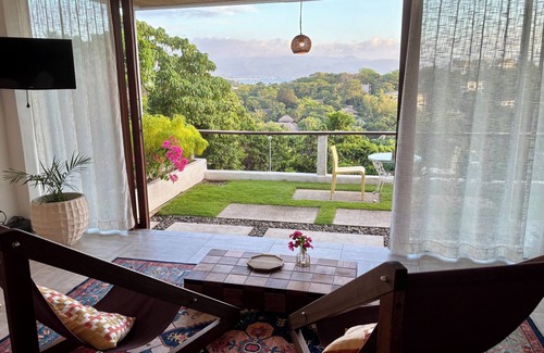 Yapak Apartment | Guest suite MARS, Boracay, ocean view holiday home