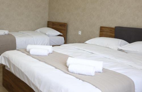 Likani House | guesthause Tba Inn