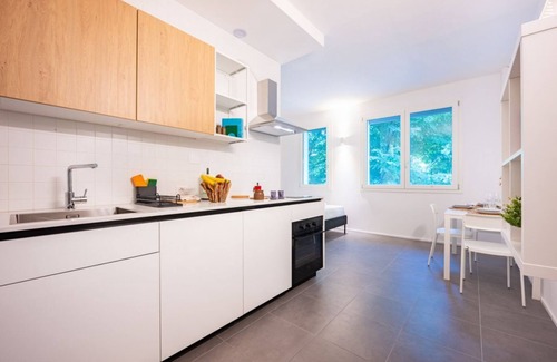 Pablo Apartment | GuestHost - Bright Studio Apartment near Hospital