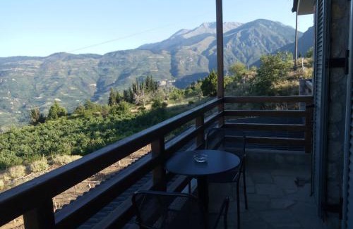 Mesaia Trikala House | Guesthouse Diochri