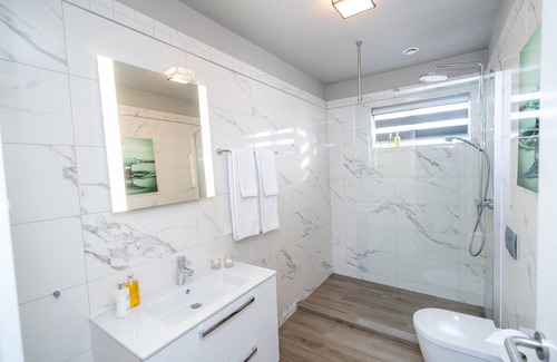 Innri-Njarthvik House | Guesthouse Keflavik by Reykjavik Keflavik Airport