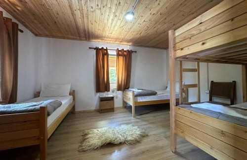 Shale House | Guesthouse Kroni I Micanit