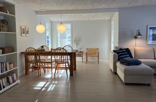 Vestero Havn Bed & Breakfast | GuestHouse Læsø
