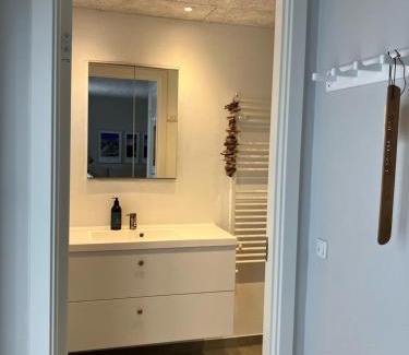 Vestero Havn Bed & Breakfast | GuestHouse Læsø