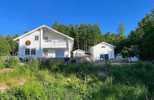 Vallsjobol House | Guesthouse with loft at lake Skagern Spa & Yoga