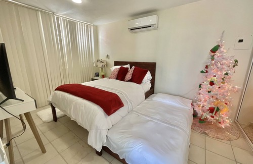 Bouvet Island House | Guesthouse with pool, pool table and BBQ! Near beaches, rivers and lakes.