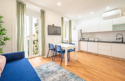 Santa Engracia Apartment | GuestReady - Captain's residence near Água museum