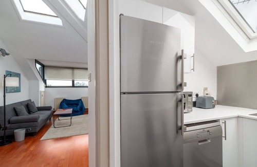 Belsize Apartment | GuestReady - Sunny Top Floor Flat with views