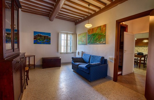 Lorenzana Apartment | Guests of the Borgo - Casa Giusti