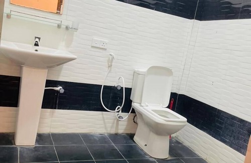 Pottuvil Division 2 Hotel | Guitar Bay Arugambay