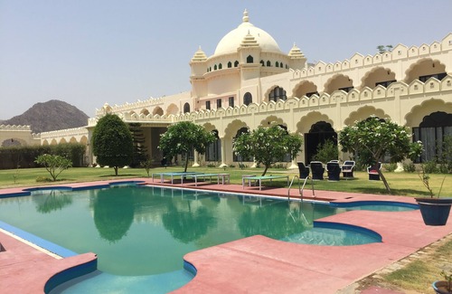 Pushkar Hotel | Gulaab Niwaas Palace