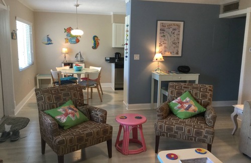 Ilexhurst Apartment | Gulf Beach Apartment - with Pool & Beach Access