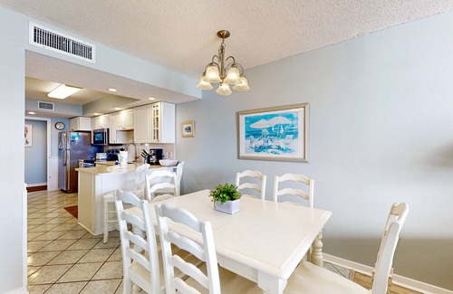 Gulf Shores Condo | Gulf-front condo with beach views, balcony, central AC & pool