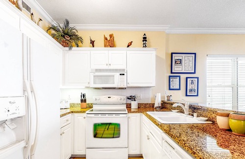 Gulf Shores Condo | Gulf Front Getaway w/ Free WiFi, Central A/C plus Shared Pools & Hot Tubs