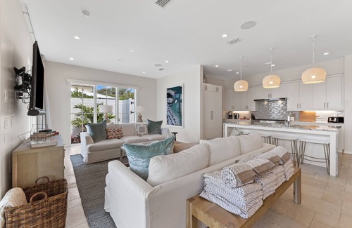 Seacrest House | Gulf Front with Panoramic Views! Sleeps 35! Low-Speed Vehicle and Bikes!