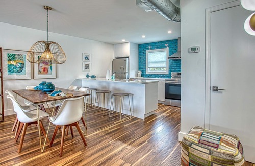 Inlet Beach House | Gulf Views! Only 30 Seconds to the beach Modern Amenities Meets Vintage Charm