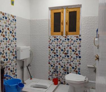 Srinagar Apartment | Gulzar Guest houses with Kitchen