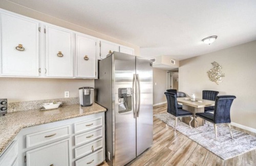 Spring Valley House | Gunderson: Extended Stay w Pool, 10 Min to Strip