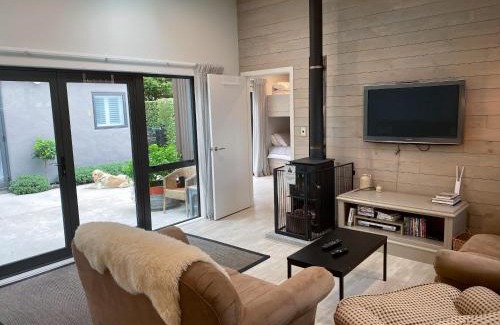 Albert Town Apartment | Gunn Road Accommodation