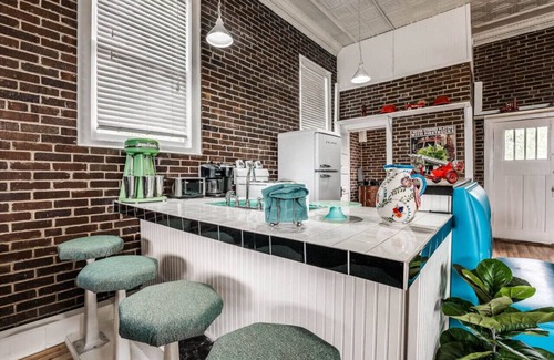 Guthrie Apartment | Guthrie`s Historic Firehouse