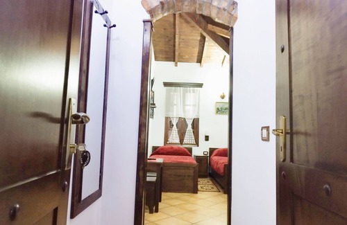 Berat Hotel | Guva Mangalem