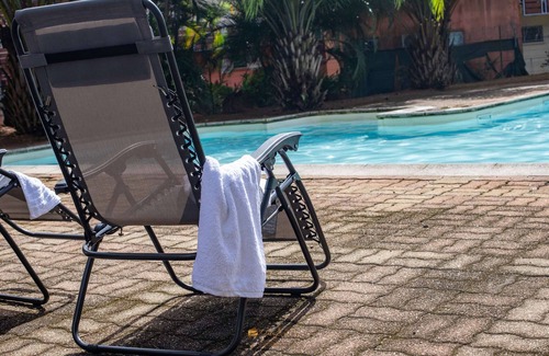 Cayenne Apartment | ♣ Guyanese Secret Garden ♣ Pool ♣ Fiber ♣ Private garden with tent♣