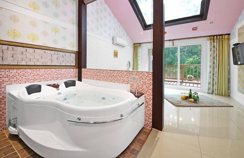 Gyeongju House | Gyeongju Happyday Spa Pension