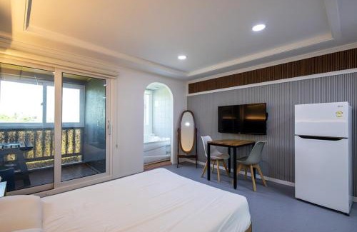 Gyeongju House | Gyeongju la Siesta Private BBQ, Disney&Netflix