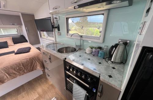 North Deep Creek Other | Gympie Luxury Caravan with ensuite bathroom