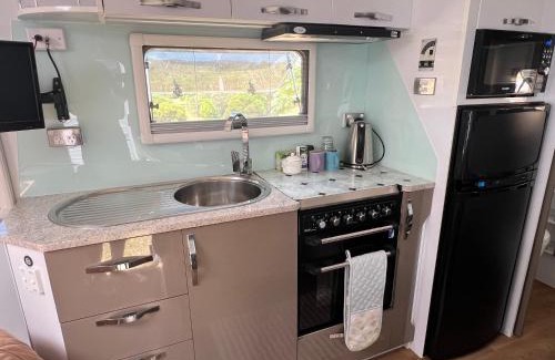 North Deep Creek Other | Gympie Luxury Caravan with ensuite bathroom
