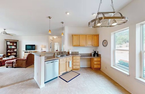 Gypsum House | Gypsum Gem - Mt. home on 20 acres
